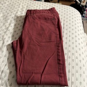 Fashion nova men’s size 36 jeans burgundy color